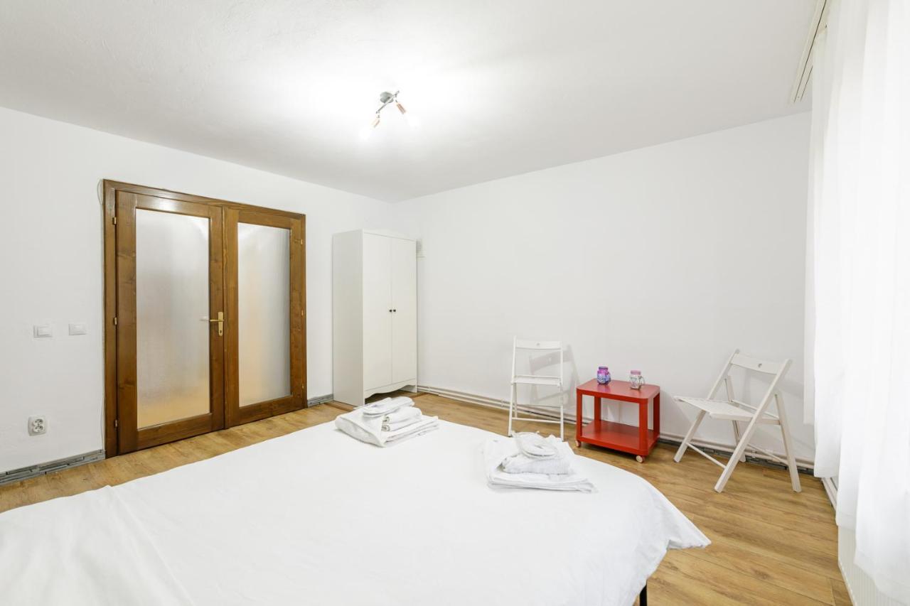 Luna Home Bistriţa Eksteriør bilde