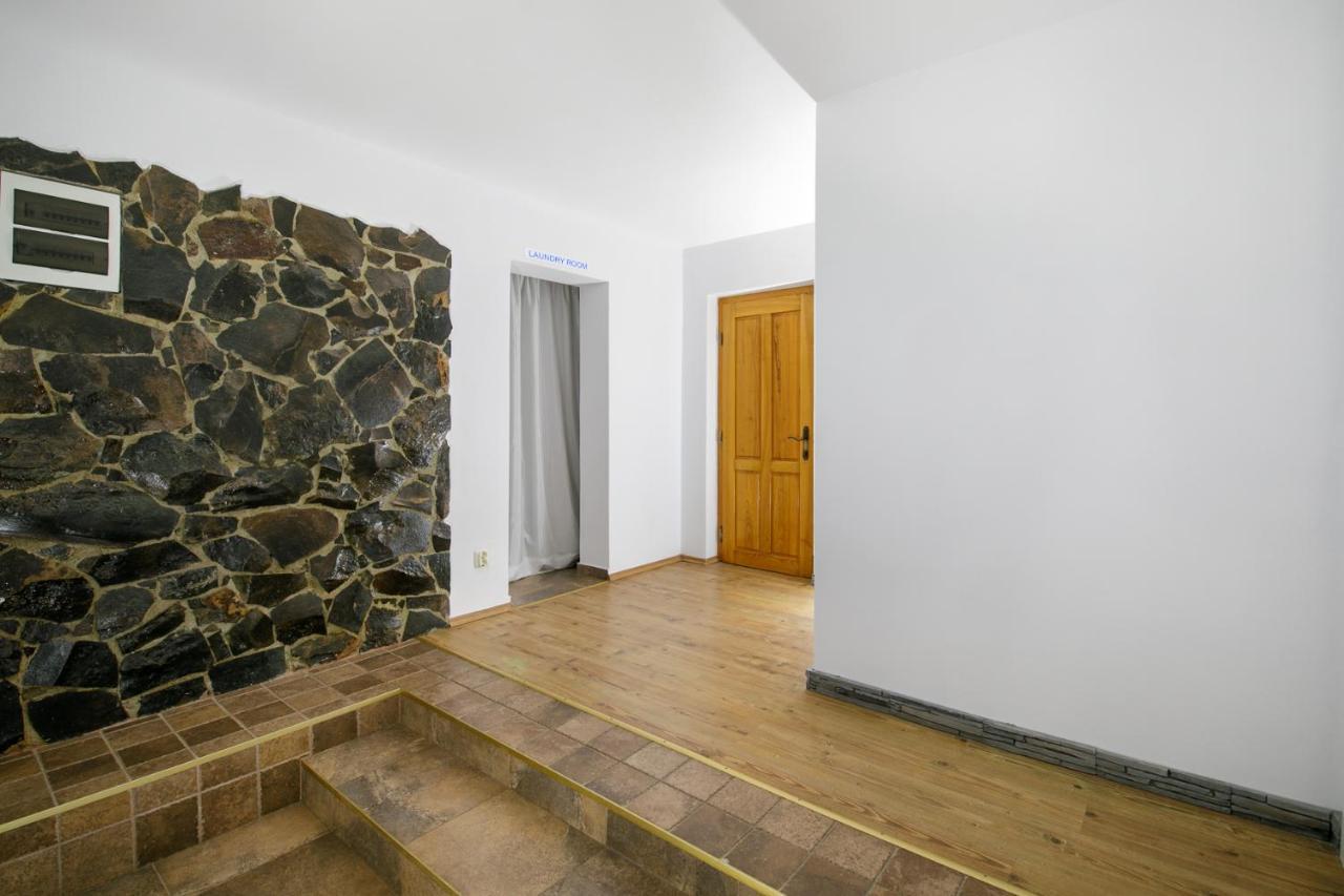 Luna Home Bistriţa Eksteriør bilde